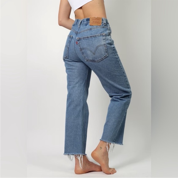 NWOT Levi's Blue Straight Raw Hem Button Fly Wedgie Straight Leg Jeans - Picture 10 of 10